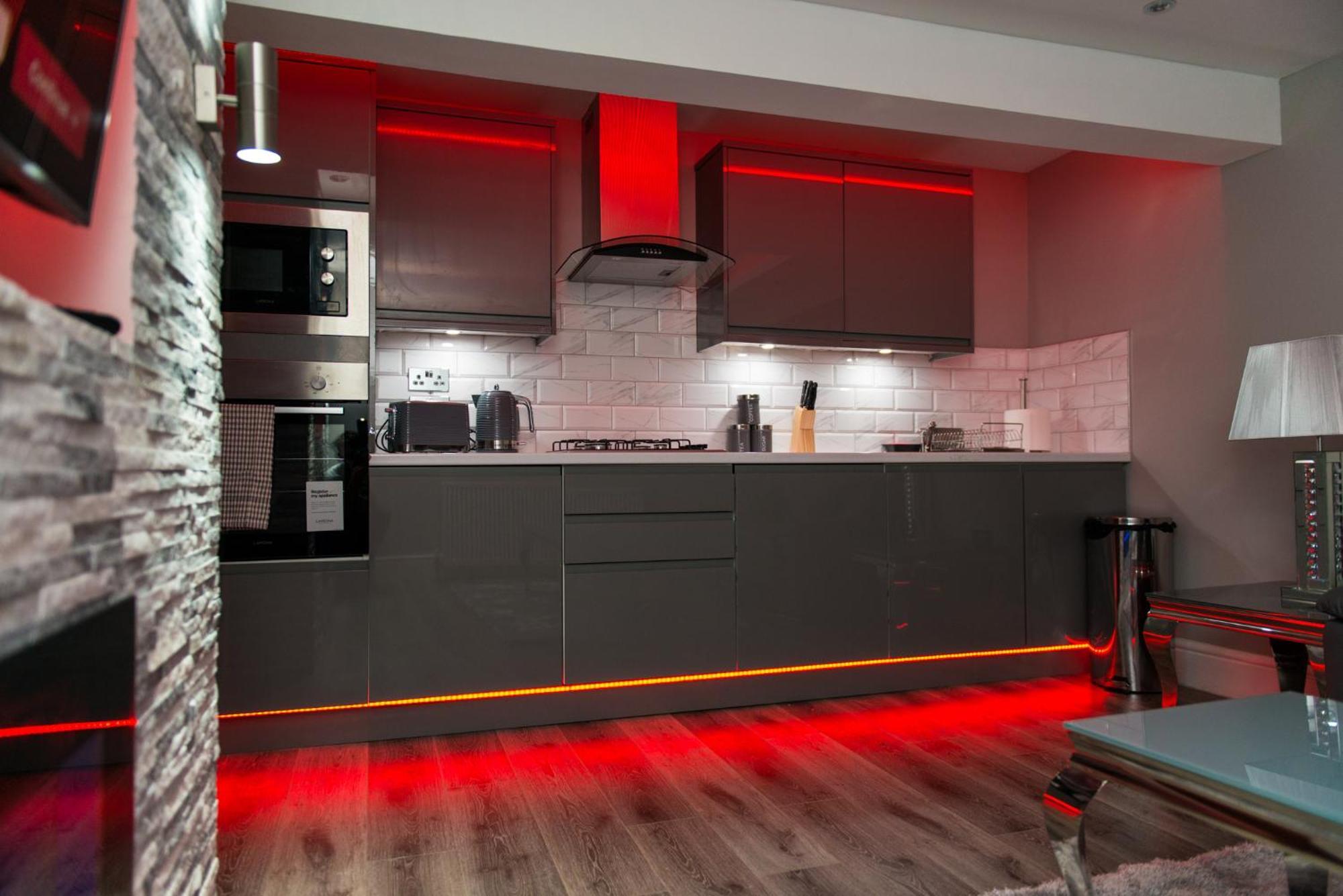 Aphrodite Suites Huddersfield Room photo
